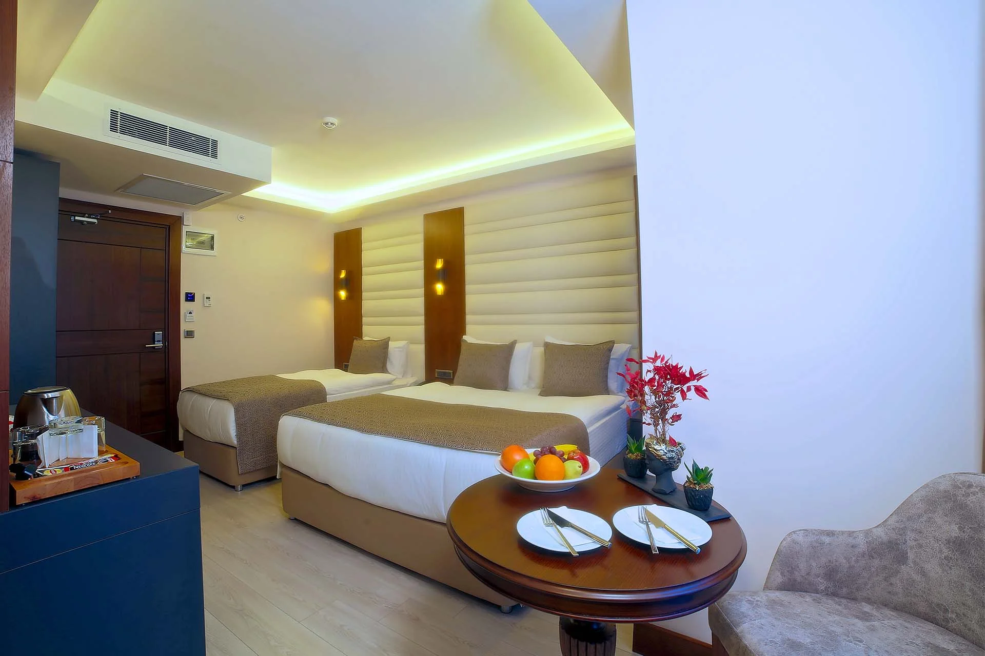 Triple Room